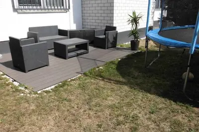 Ein Garten an der Unterkunft TLA Apartment with Garden