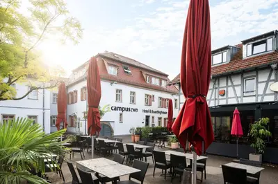 Das Gebäude in dem sich das Hotel befindet