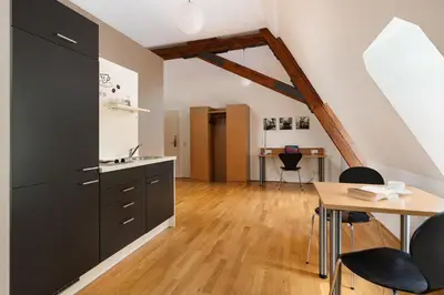 Küche/Küchenzeile in der Unterkunft Hotel CampusZwei Komfortable Doppelzimmer & Apartments mit Küche Zentral in Ludwigsburg ideal für Business & Langzeitaufenthalte 24h Check in Kinder bis 14 Jahre übernachten kostenlos