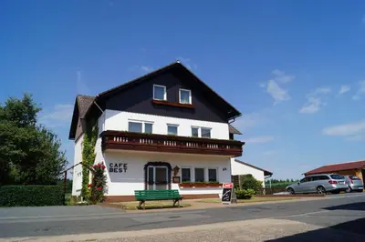 Grundriss der Unterkunft Cafe Best Gästezimmer