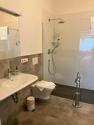 Ein Badezimmer in der Unterkunft Hotel Kurpfalz