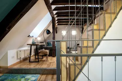 Ein Sitzbereich in der Unterkunft Ferienwohnung Stadtgarten