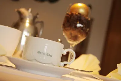 Kaffee-/Teezubehör in der Unterkunft Hotel Edel