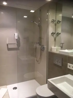 Ein Badezimmer in der Unterkunft Hotel Otterbach
