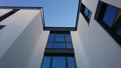 Das Gebäude in dem sich das Aparthotel befindet
