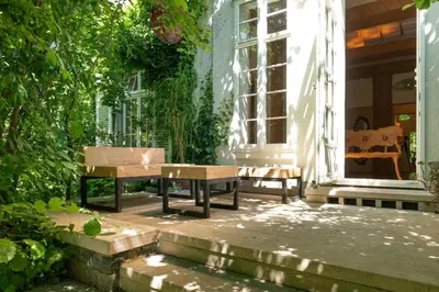 Ein Garten an der Unterkunft Suite Martinus am Vortexgarten Mathildenhöhe