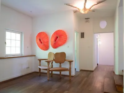 Ein Sitzbereich in der Unterkunft Suite Martinus am Vortexgarten Mathildenhöhe
