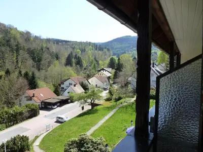 Ein allgemeiner Bergblick oder ein Berglick von des Hotels aus