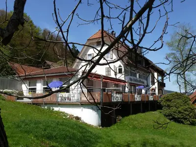 Das Gebäude in dem sich das Hotel befindet