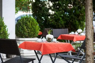 Ein Garten an der Unterkunft Residenz Royal
