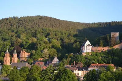 Ein allgemeiner Bergblick oder ein Berglick von der Ferienwohnung aus
