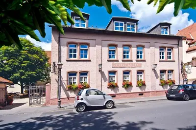 Das Gebäude in dem sich das Hotel befindet