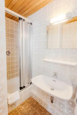 Ein Badezimmer in der Unterkunft Landgasthof zur Linde