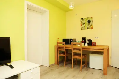 Küche/Küchenzeile in der Unterkunft Charlotte House Heidelberg