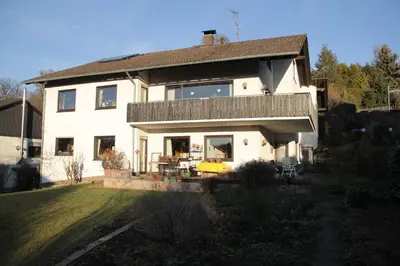 Das Gebäude in dem sich die Ferienwohnung befindet