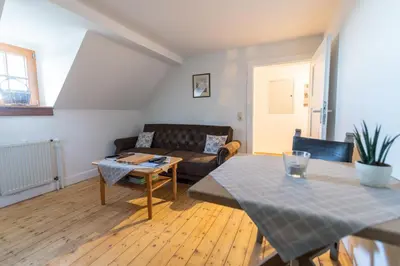 Ein Sitzbereich in der Unterkunft Schloß Auerbach Kleine Ferienwohnung