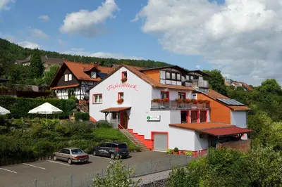 Das Gebäude in dem sich die Ferienwohnung befindet