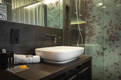 Ein Badezimmer in der Unterkunft SAKS Urban Design Hotel Kaiserslautern