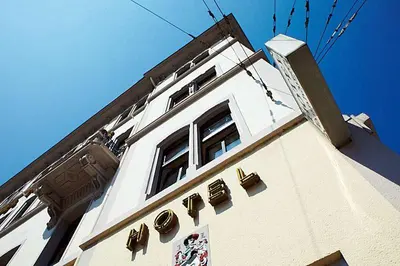 Das Gebäude in dem sich das Hotel befindet