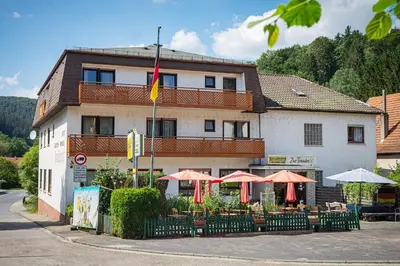 Das Gebäude in dem sich die Pension befindet