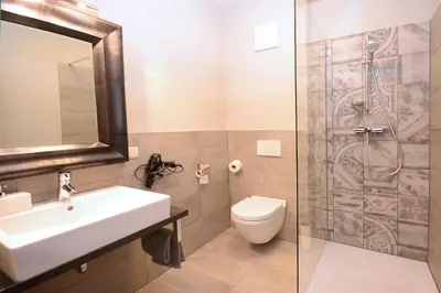 Ein Badezimmer in der Unterkunft Vinotel Dollt-Kern