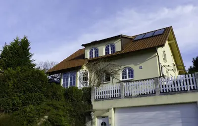 Das Gebäude in dem sich die Ferienwohnung befindet