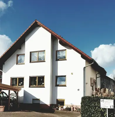 Das Gebäude in dem sich die Ferienwohnung befindet
