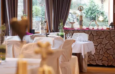 Ein Restaurant oder anderes Speiselokal in der Unterkunft Hotel- Restaurant Poststuben