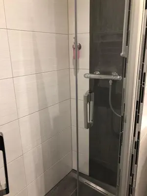 Ein Badezimmer in der Unterkunft Gasthof Zur Krone Garni