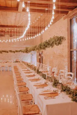 Ein Restaurant oder anderes Speiselokal in der Unterkunft Klosterhof Weingut BoudierKoeller