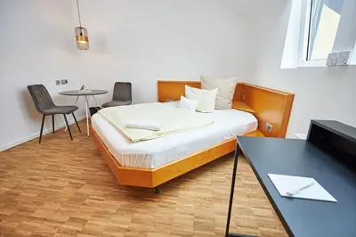 Ein Sitzbereich in der Unterkunft ERCK- Hotel & Gastronomie