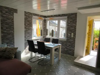 Ein Sitzbereich in der Unterkunft Die Ferienwohnung in Lörzweiler