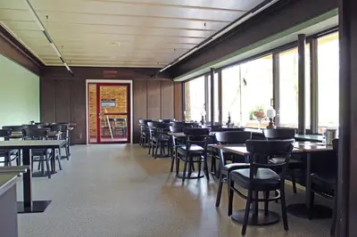 Ein Restaurant oder anderes Speiselokal in der Unterkunft Autobahn Hotel Pfungstadt Ost