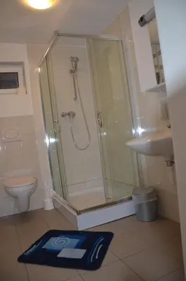 Ein Badezimmer in der Unterkunft Gasthaus Löwen