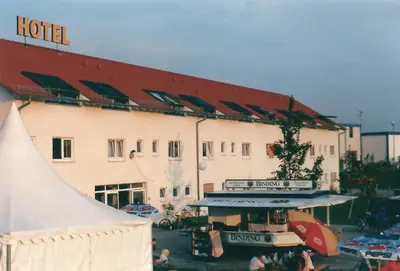 Das Gebäude in dem sich das Hotel befindet