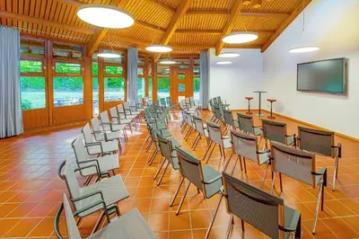 TV/Unterhaltungsangebot in der Unterkunft Hohenwart Forum