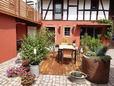 Ein Garten an der Unterkunft Ferienwohnung Stockemer Häcke
