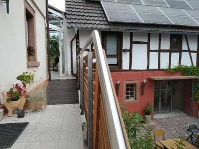 Das Gebäude in dem sich die Ferienwohnung befindet