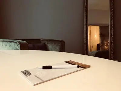 Ein Bett oder Betten in einem Zimmer der Unterkunft Hotel TraumRaum - 