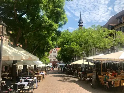 Ein Restaurant oder anderes Speiselokal in der Unterkunft Büdinger Hof