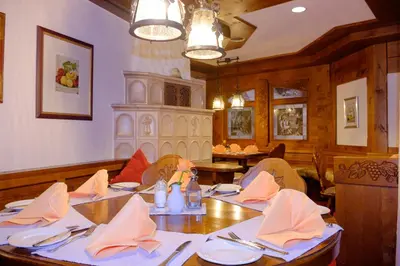 Ein Sitzbereich in der Unterkunft Hotel St.Martiner Castell