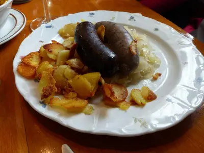 Essen in der Ferienwohnung oder in der Nähe