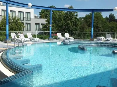 Der Swimmingpool an oder in der Nähe von Hotel Eberhards am Wasser