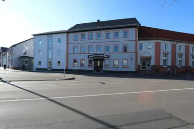 Das Gebäude in dem sich das Hotel befindet