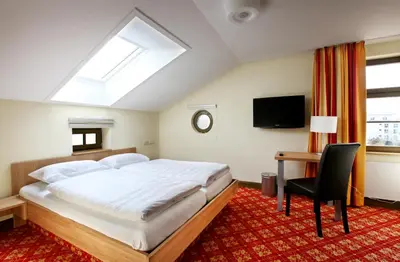 Ein Bett oder Betten in einem Zimmer der Unterkunft Bahnhof Busch