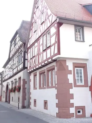 Das Gebäude in dem sich das Hotel befindet
