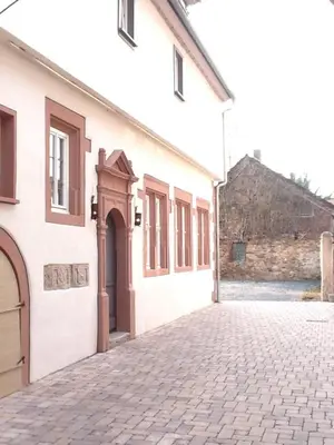 Das Gebäude in dem sich das Hotel befindet