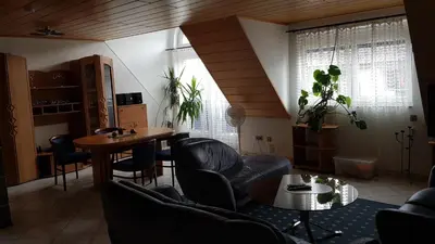 Ein Sitzbereich in der Unterkunft Nibelungen - Ferienwohnungen - Worms - Apartments