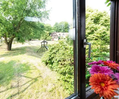 Ein Garten an der Unterkunft Blumenmeer Appartment