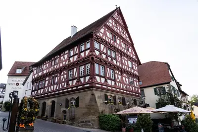 Das Gebäude in dem sich das Hotel befindet
